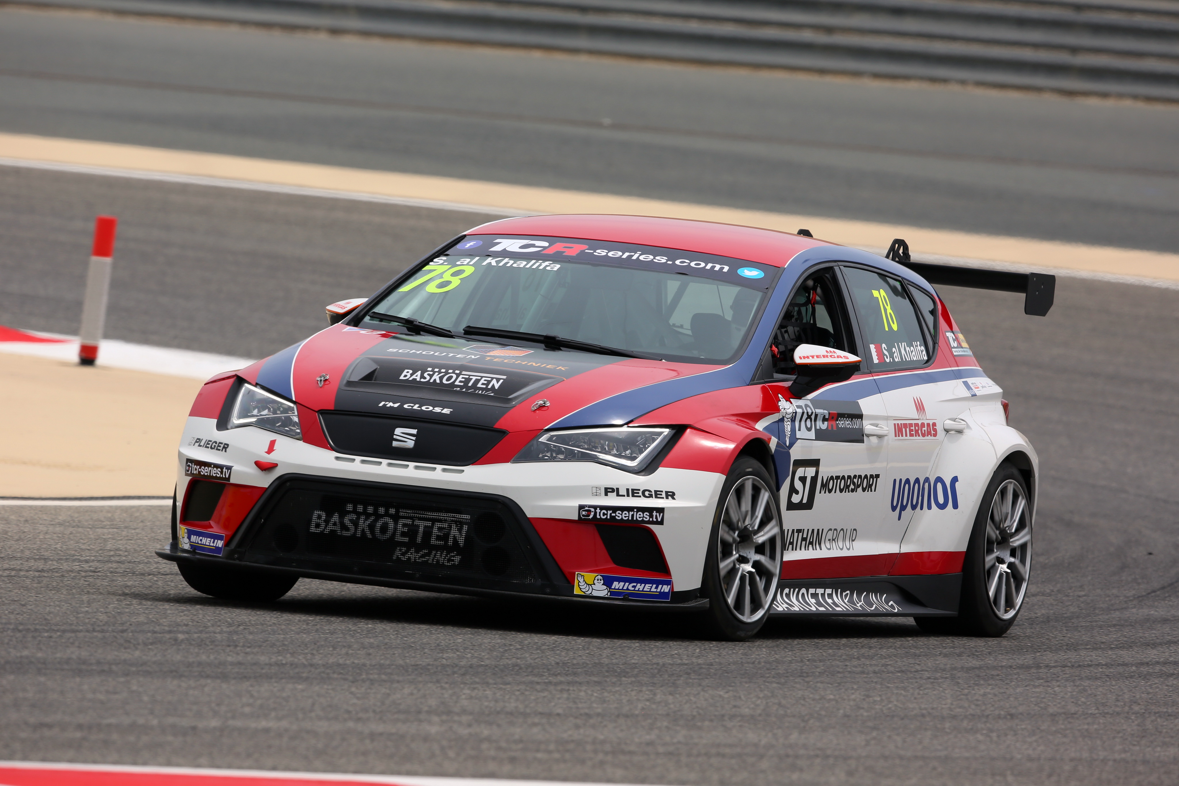 Cupra brings touring car ace out of retirement